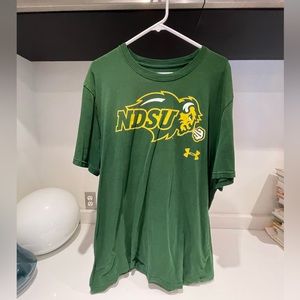 Under Armour UA NDSU Bison 🦬 T-Shirt football Mens XL Athletic loose fit